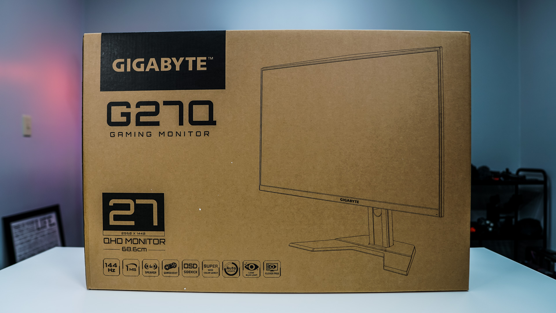 Mở hộp màn hình Gigabyte G27Q