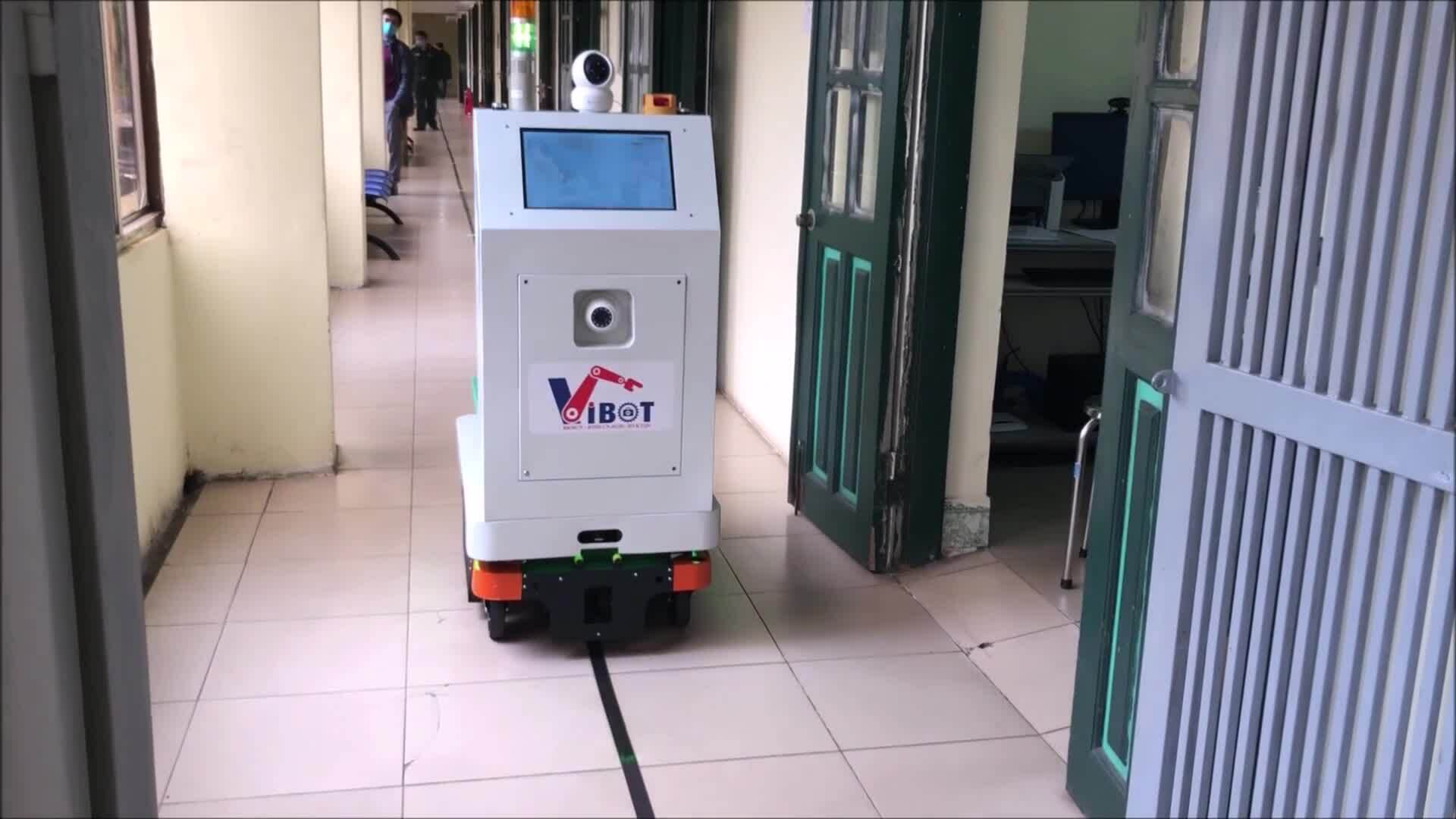 Robot vận chuyển đồ ăn, thuốc men, nhu yếu phẩm